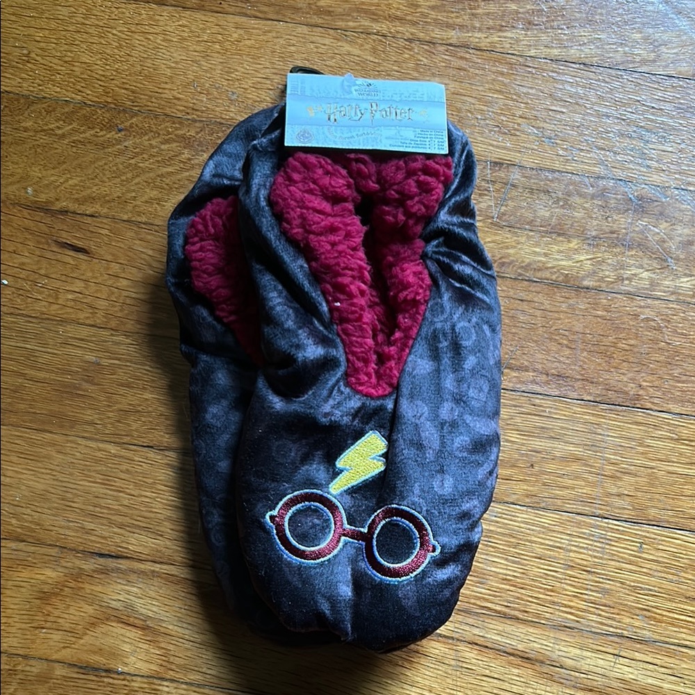 Warner Bros. Harry Potter Black and Red Kids Slippers